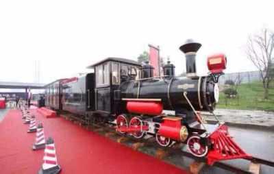 国产火車头前面展望视频,展望未来，驰骋千里